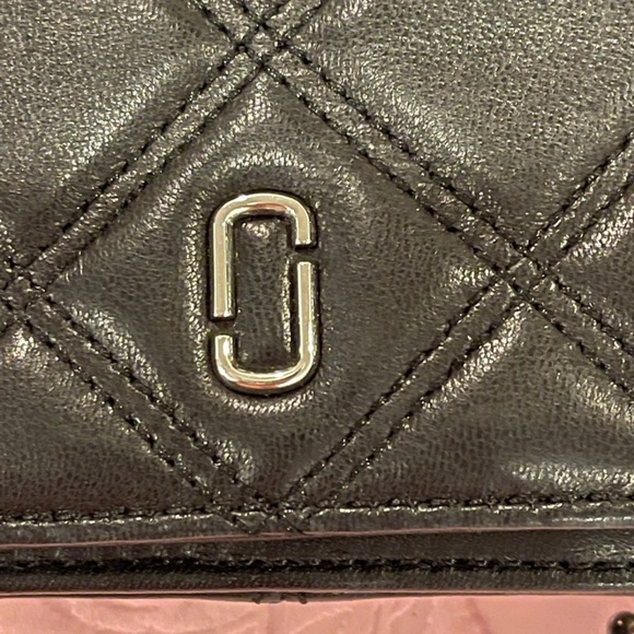 Marc Jacobs Double J Matelasse Quilted Wallet on Chain - Picture 8 of 11